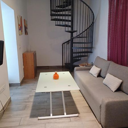 Apartamento En El Casco Antiguo En Plena Alameda Seville Exterior photo