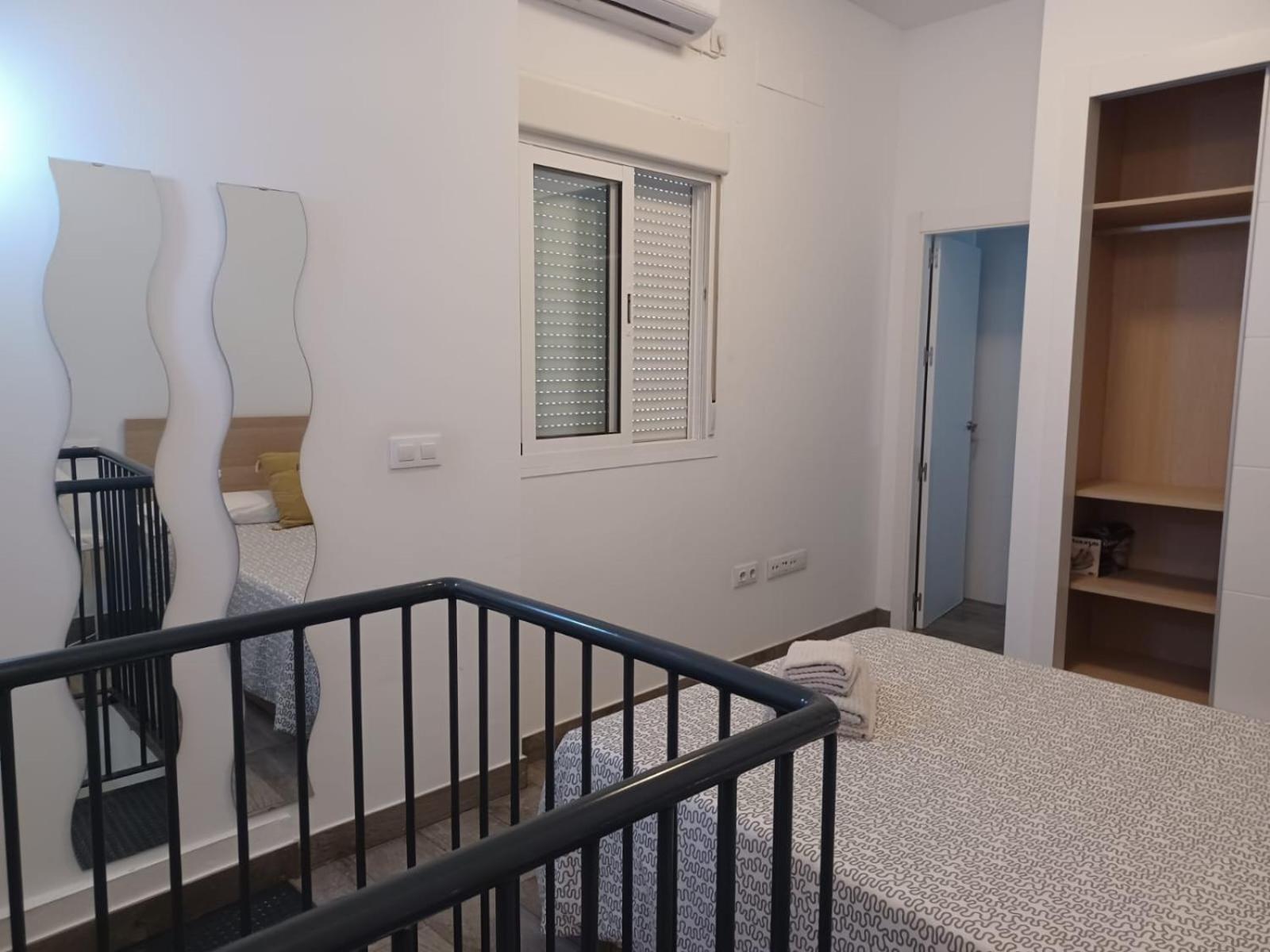 Apartamento En El Casco Antiguo En Plena Alameda Seville Exterior photo